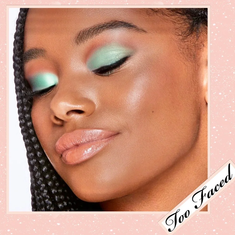 Too Faced Christmas Coffee Travel Size Eyeshadow Palette (Peach, Rust, Cream)